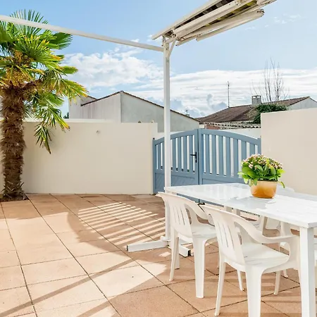 Holiday home In Sur With Kitchenette *